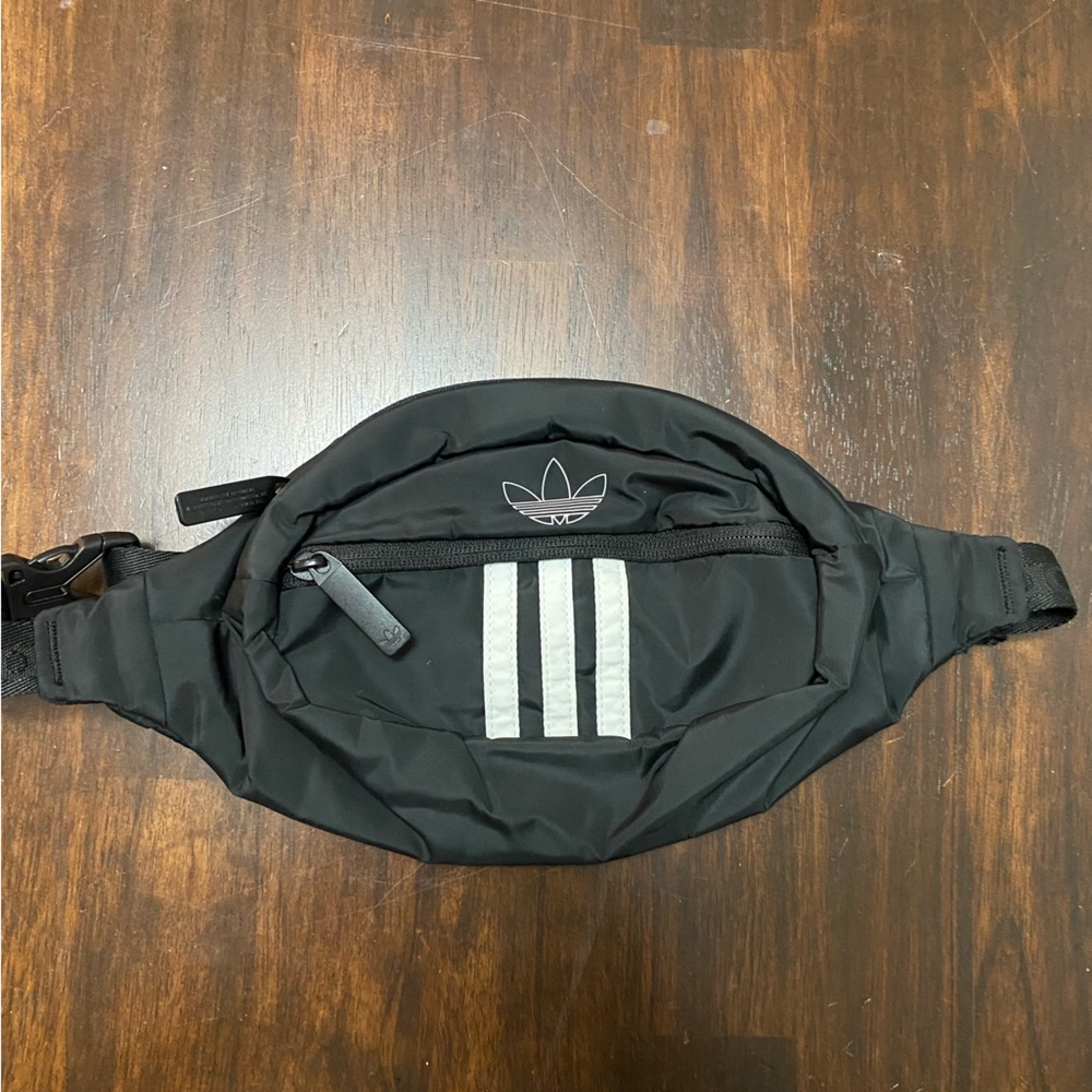 Adidas Hip Pack/FANNY Pack - NWOT